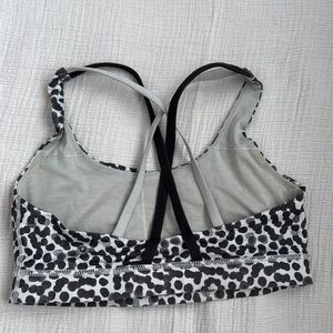 Lululemon Energy bra size 6 Polka dot